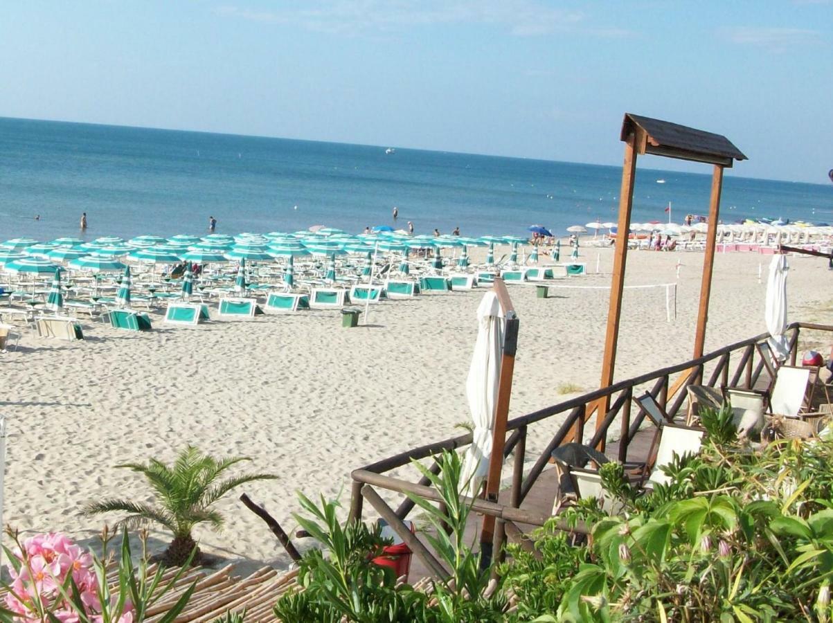 B&B Sedilequattro Кастеланета Екстериор снимка